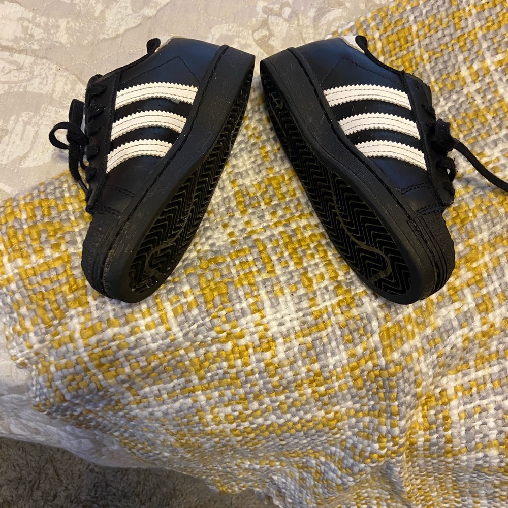 Adidas Superstar Shoes  Black & Gold Sneakers - Picture 5 of 5